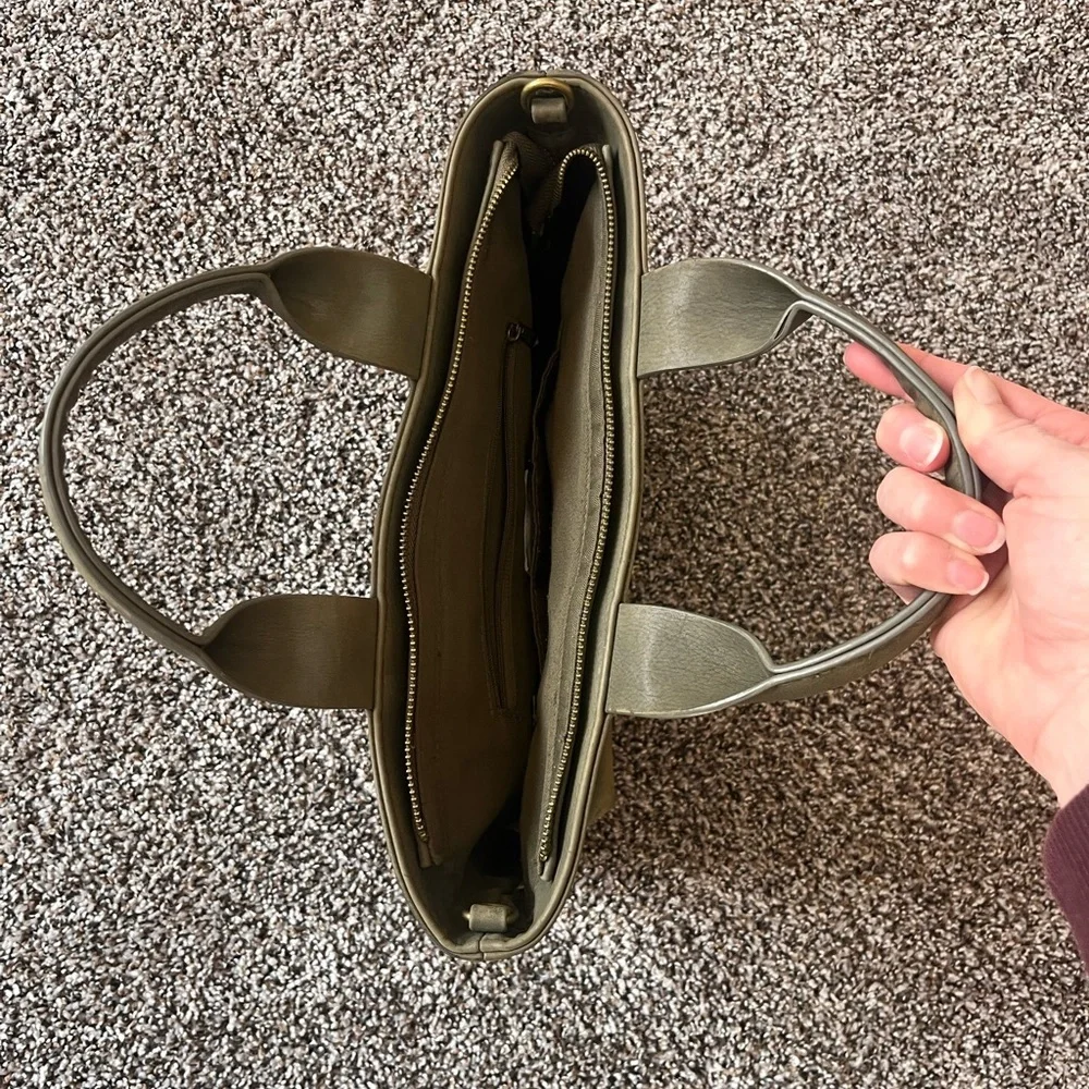 Universal threads Olive Green tote/Bag